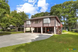 1321 E Zipp Rd, New Braunfels, TX 78130 - Photo 7