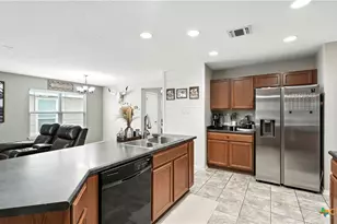 208 Gatewood Clf, Cibolo, TX 78108 - Photo 13