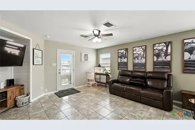 208 Gatewood Cliff, Cibolo, TX 78108 - Photo 9