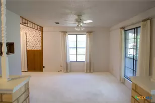 303 E 20th Ave, Belton, TX 76513 - Photo 11