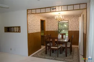 303 E 20th Ave, Belton, TX 76513 - Photo 13