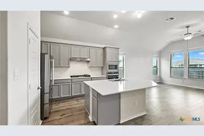 3938 Legend Park, New Braunfels, TX 78130 - Photo 3