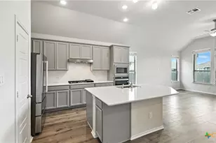 3938 Legend Park, New Braunfels, TX 78130 - Photo 3