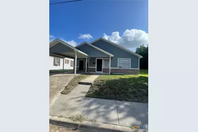 704 E 2nd Street, Victoria, TX 77901 - Photo 1