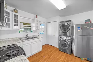 536 Sea Horse Dr, Palacios, TX 77465 - Photo 15