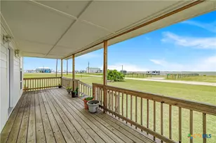 536 Sea Horse Dr, Palacios, TX 77465 - Photo 9