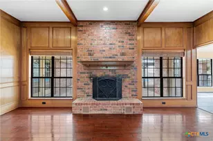 8216 Teakwood Dr, Woodway, TX 76712 - Photo 7