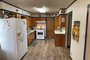 505 Pearl St, Cuero, TX 77954 - Photo 5