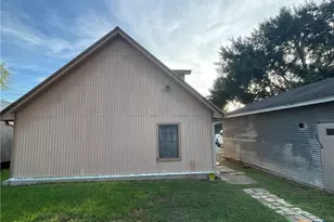 505 Pearl St, Cuero, TX 77954 - Photo 25