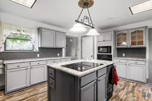 300 Summit Ridge Rd, Burnet, TX 78611 - Photo 17