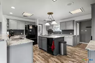 300 Summit Ridge Rd, Burnet, TX 78611 - Photo 15