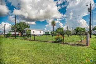 50 Catherine St, Port Lavaca, TX 77979 - Photo 11