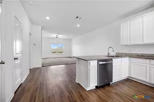 19512 Andrew Jackson St, Manor, TX 78653 - Photo 3