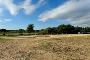 133 Wheeler St, Stockdale, TX 78160 - Photo 5