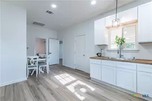 401 S 11th St, Temple, TX 76504 - Photo 9