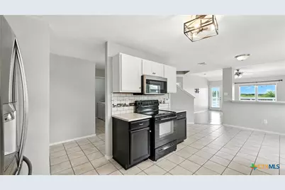 912 Bexley Drive, Seguin, TX 78155 - Photo 13