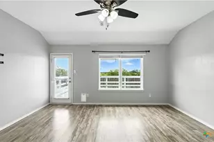 912 Bexley Dr, Seguin, TX 78155 - Photo 7