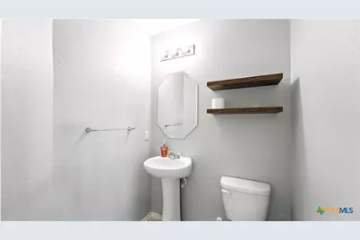 912 Bexley Drive, Seguin, TX 78155 - Photo 29