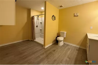 430 N Blackburn Avenue, Port Lavaca, TX 77979 - Photo 45