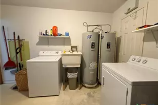 430 N Blackburn Ave, Port Lavaca, TX 77979 - Photo 39