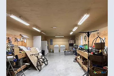 430 N Blackburn Avenue, Port Lavaca, TX 77979 - Photo 43