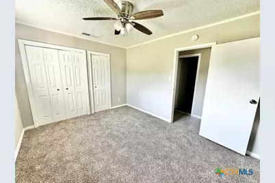 380 King Drive, Victoria, TX 77904 - Photo 9