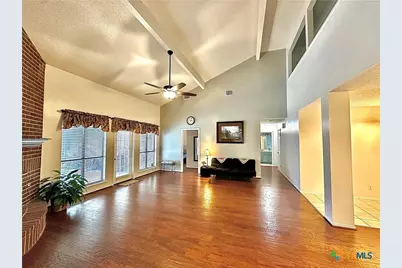 209 Westbrook Drive, Victoria, TX 77904 - Photo 9