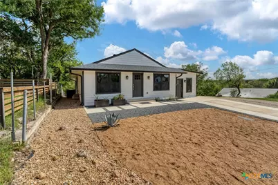 594 E South Street, New Braunfels, TX 78130 - Photo 3