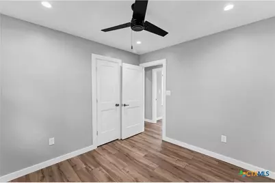 594 E South Street, New Braunfels, TX 78130 - Photo 33