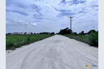 35 Ih, Jarrell, TX 76537 - Photo 15