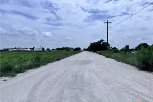 35 Ih, Jarrell, TX 76537 - Photo 15