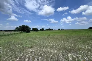 35 Ih, Jarrell, TX 76537 - Photo 5