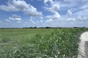 35 Ih, Jarrell, TX 76537 - Photo 11