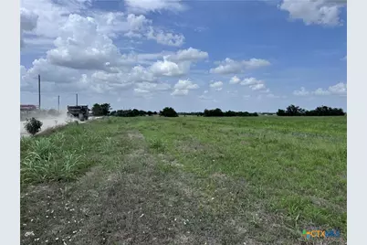 35 Ih, Jarrell, TX 76537 - Photo 31