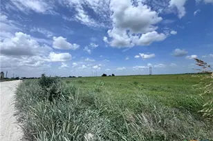 35 Ih, Jarrell, TX 76537 - Photo 25