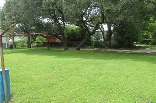 206 S Allen, Edna, TX 77957 - Photo 15