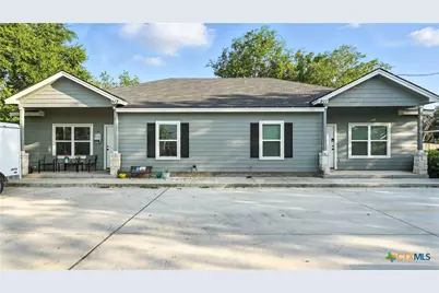 911-913 E Seideman Street, Seguin, TX 78155 - Photo 7