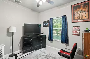 911-913 E Seideman St, Seguin, TX 78155 - Photo 37