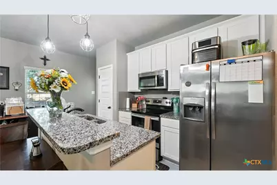 911-913 E Seideman Street, Seguin, TX 78155 - Photo 15