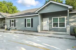 911-913 E Seideman St, Seguin, TX 78155 - Photo 5