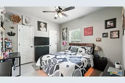 911-913 E Seideman Street, Seguin, TX 78155 - Photo 33