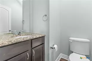 609 Community Dr, New Braunfels, TX 78132 - Photo 17