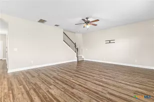 609 Community Dr, New Braunfels, TX 78132 - Photo 15