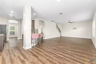 609 Community Dr, New Braunfels, TX 78132 - Photo 11