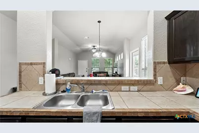 557 Creekside Circle, New Braunfels, TX 78130 - Photo 11