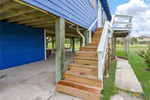 448 Stovall Dr, Palacios, TX 77465 - Photo 9