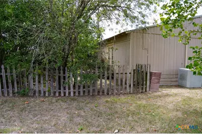 1400 Fm 609, Flatonia, TX 78941 - Photo 23
