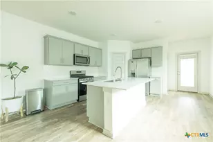 324 Millbrook Blvd, San Marcos, TX 78666 - Photo 35