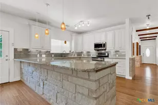 3330 Charleston Ln, Cibolo, TX 78108 - Photo 11