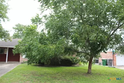 1610 Bexar Avenue, Victoria, TX 77901 - Photo 3